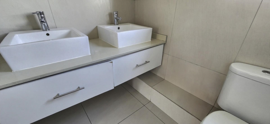 3 Bedroom Property for Sale in Buhrein Western Cape